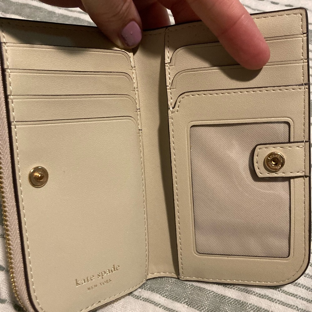 kate spade Beige Floral Print Zip Card Holder with Gold Logo - Picture 2 of 5